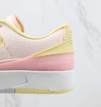 Air Jordan 2 Retro Low craft Seersucker