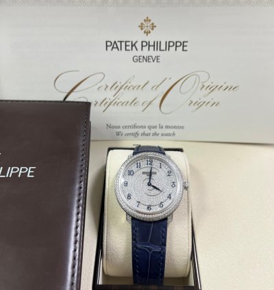 Patek Philippe Calatrava Swirl 4978 400g-001