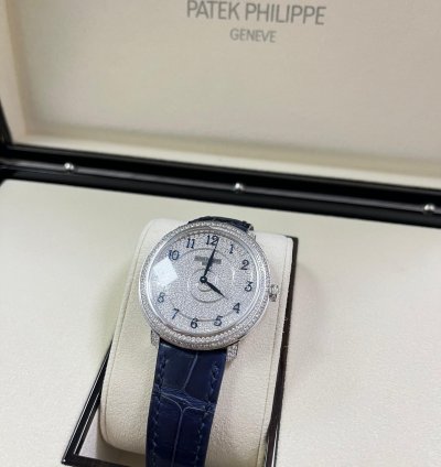 Patek Philippe Calatrava Swirl 4978 400g-001