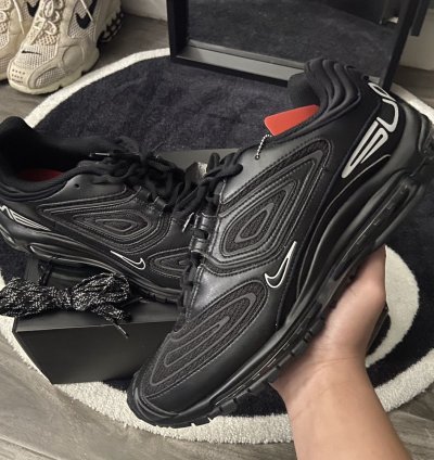 Supreme Nike Air Max 98 Sp