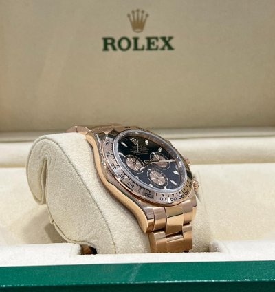 Rolex Daytona 2022 Rose Gold Daytona Black Dial Box And Papers 116505