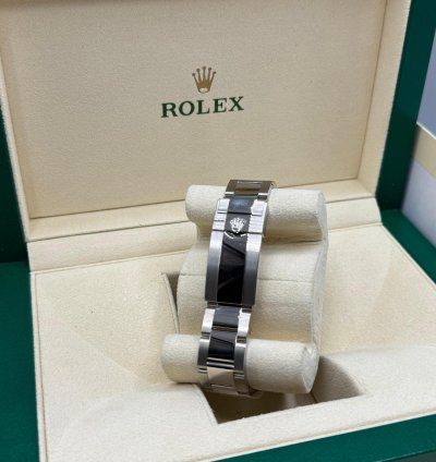 Rolex Daytona 2022 White Gold Daytona Blue Dial Unworn Box And Papers 116509