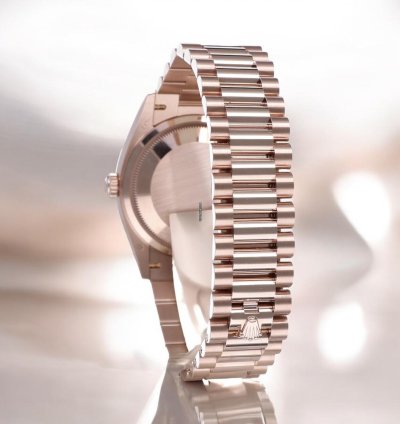 Rolex Day-date 36 President Rose Gold Pearl Dial Diamonds 36 Mm Unworn 2022