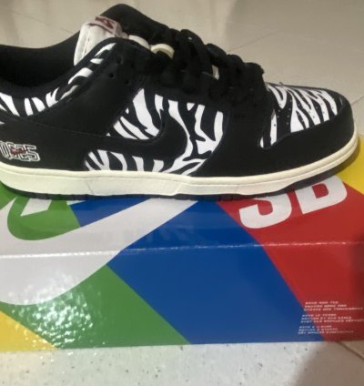 Nike Sb Dunk Quartersnacks Zebra