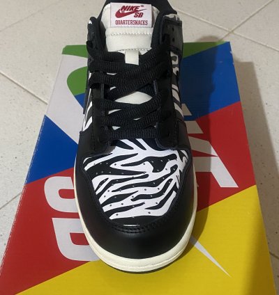 Nike Sb Dunk Quartersnacks Zebra