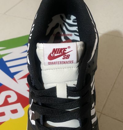 Nike Sb Dunk Quartersnacks Zebra
