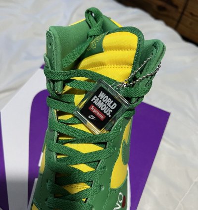 Supreme Nike Dunk High