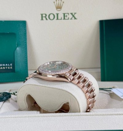 Rolex Day-date 36 Rose Gold Green Aventurine Diamond Bezel 2025
