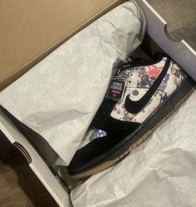 Supreme Nike Dunk Low