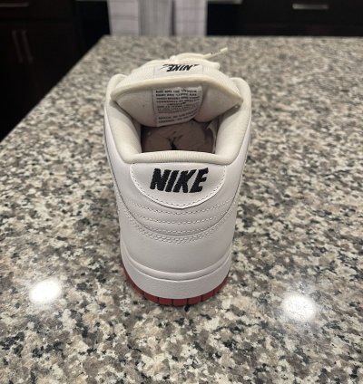 Supreme Nike Dunk Low Pro
