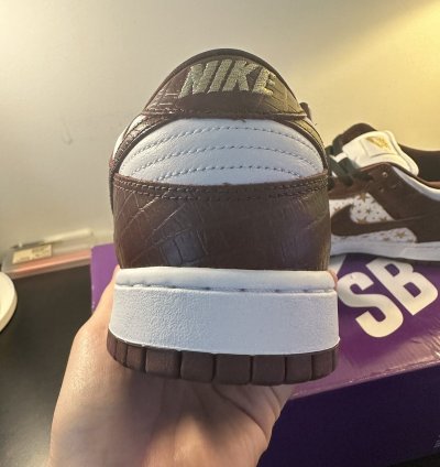 Supreme Nike Dunk Sb