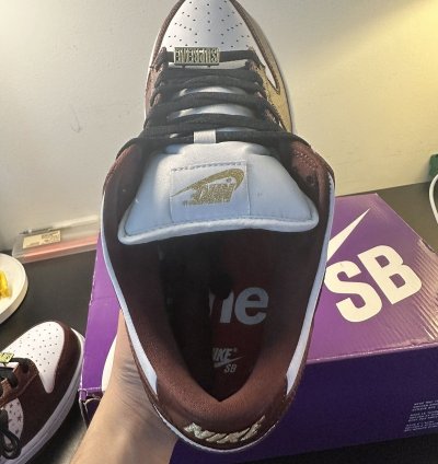 Supreme Nike Dunk Sb