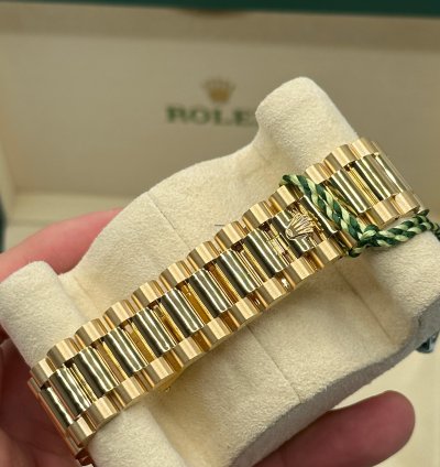 Rolex Day-date 36 Turquoise Diamond Dial Yellow Gold President