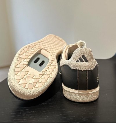 Adidas Velosamba Hal Studio