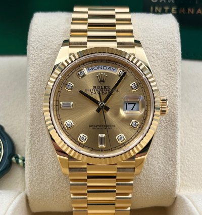 Rolex Day-date 36 Unworn Day-date 36mm Champagne Diamond Dial Yellow Gold Bracelet 128238 Box Paper 2023