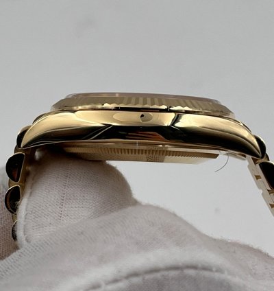 Rolex Day-date 36 Unworn Day-date 36mm Champagne Diamond Dial Yellow Gold Bracelet 128238 Box Paper 2023