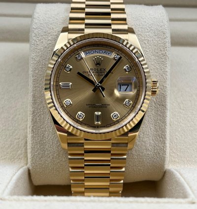Rolex Day-date 36 Unworn Day-date 36mm Champagne Diamond Dial Yellow Gold Bracelet 128238 Box Paper 2023