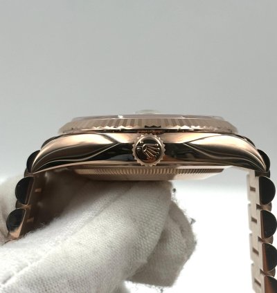 Rolex Day-date 36 Unworn Day-date 36mm White Roman Dial Rose Gold Bracelet 128235 Box Papers 2024