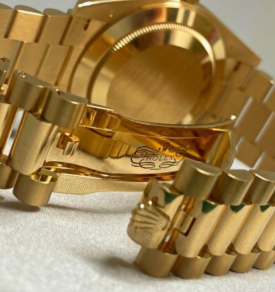 Rolex Day-date 36 Unworn Full Set 128238