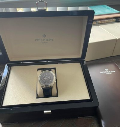 Patek Philippe Chronograph 5070p-001