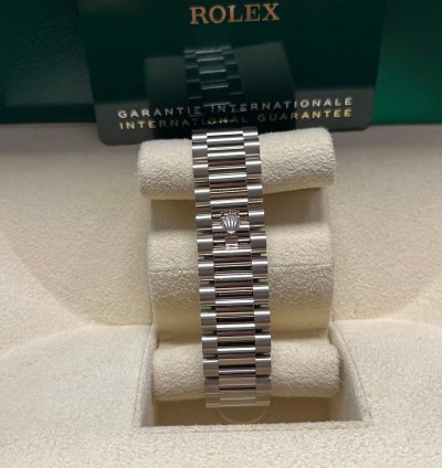 Rolex Day-date 36 White Gold Day-date 36 Watch - Fluted Bezel - Blue Ombre Diamond Dial 128239