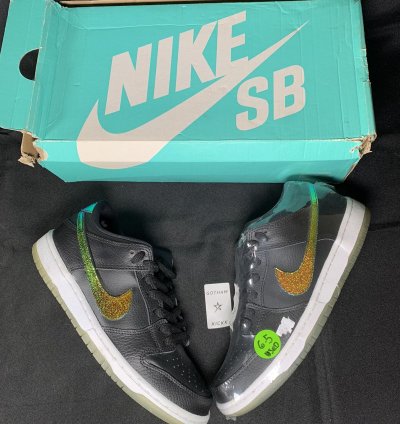 Rare Find Nike Sb Dunk Low Oil Spill sparkle Vnds Size 6 5