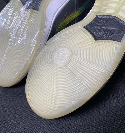 Rare Find Nike Sb Dunk Low Oil Spill sparkle Vnds Size 6 5