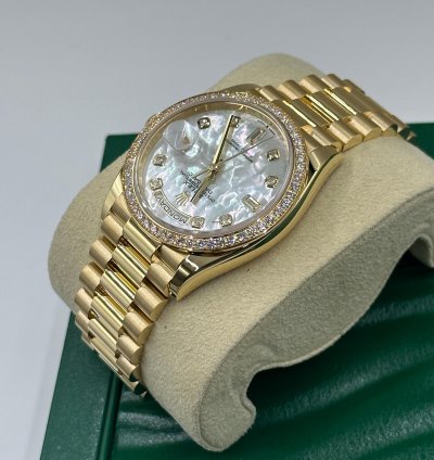 Rolex Day-date 36 White Mother Of Pearl Baguette Diamond Dial Yellow Gold President Diamond Beze