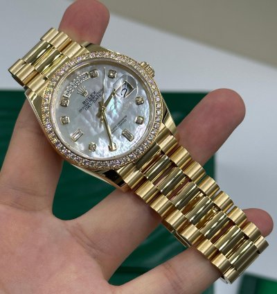 Rolex Day-date 36 White Mother Of Pearl Baguette Diamond Dial Yellow Gold President Diamond Beze