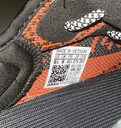 Adidas Yeezy 350 V2 Carbon Beluga