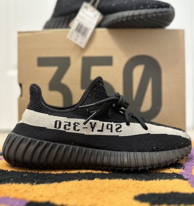 Adidas Yeezy 350 V2 Oreo