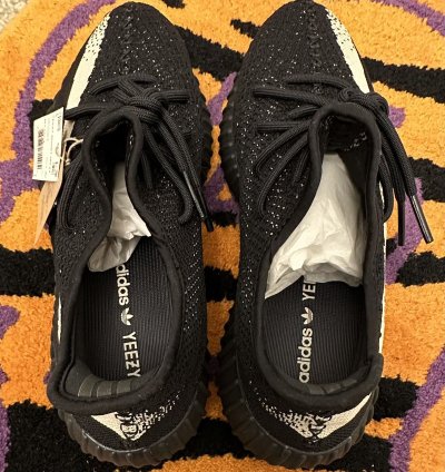 Adidas Yeezy 350 V2 Oreo