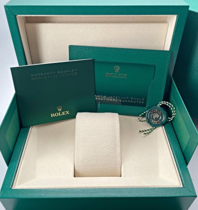 Rolex Daytona 2025 New White Dial Panda 126500ln