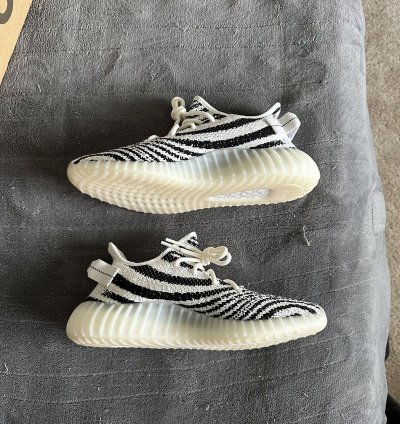 Adidas Yeezy 350 V2 Zebra