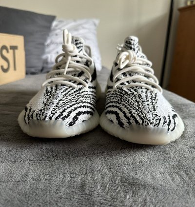 Adidas Yeezy 350 V2 Zebra