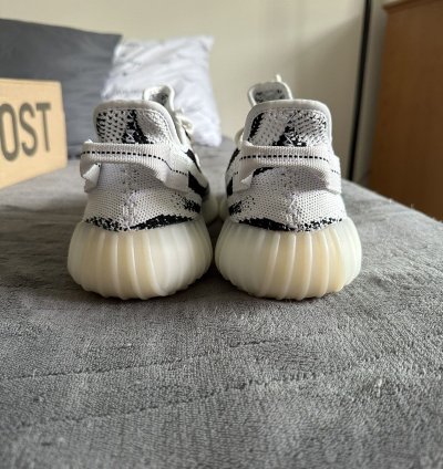 Adidas Yeezy 350 V2 Zebra