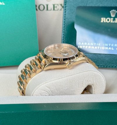 Rolex Day-date 36 Yellow Gold Champagne Diamond Dial 2024
