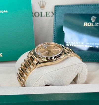 Rolex Day-date 36 Yellow Gold Champagne Diamond Dial 2024
