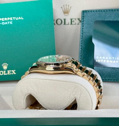 Rolex Day-date 36 Yellow Gold Champagne Diamond Dial 2024