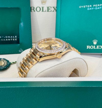 Rolex Day-date 36 Yellow Gold Champagne Diamond Dial Bezel 2024
