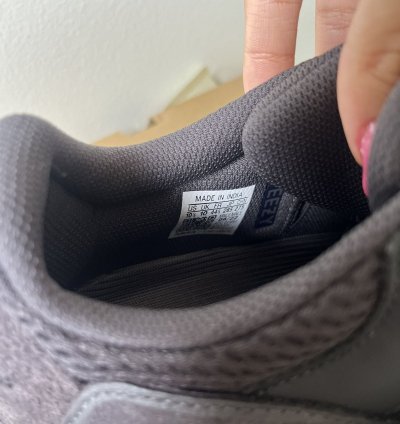 Adidas Yeezy 700 Utility Black