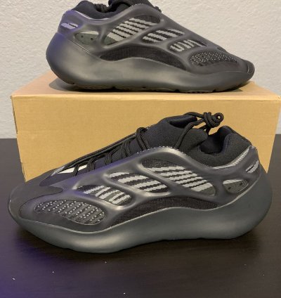 Adidas Yeezy 700 V3 Alvah