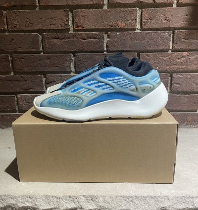 Adidas Yeezy 700 V3 Arzareth