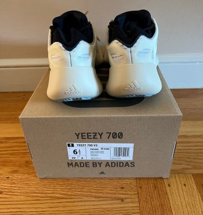 Adidas Yeezy 700 V3 Azael Sz 6 5