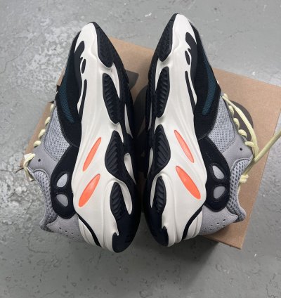 Adidas Yeezy 700 Waverunner Size 7 5 New