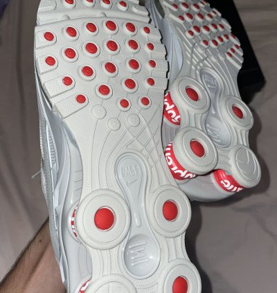Supreme Nike Shox