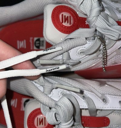 Supreme Nike Shox