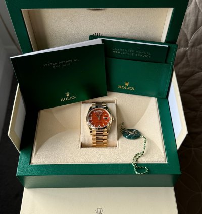 Rolex Day-date 36 Yellow Gold With Carnelian Dial - 128238