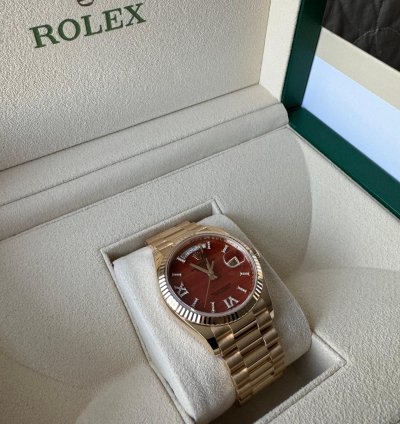 Rolex Day-date 36 Yellow Gold With Carnelian Dial - 128238