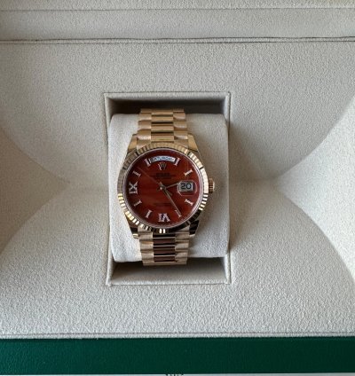 Rolex Day-date 36 Yellow Gold With Carnelian Dial - 128238